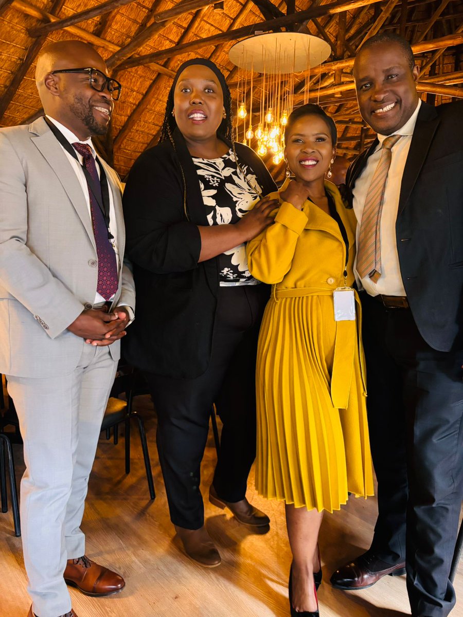 Great Catch up with Mr Ayoba himself <a href="/iam_patmahlangu/">The Brandpreneur</a> , Miss On Point <a href="/LiaboSetho/">Liabo Setho📺🎤</a> and Lerato at <a href="/Startup20org/">Startup20</a> Midterm engagement.