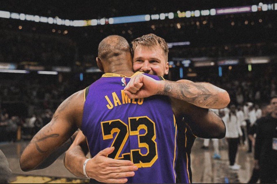 PurpGolded's tweet image. Luka is really playing with his idol ๐๐