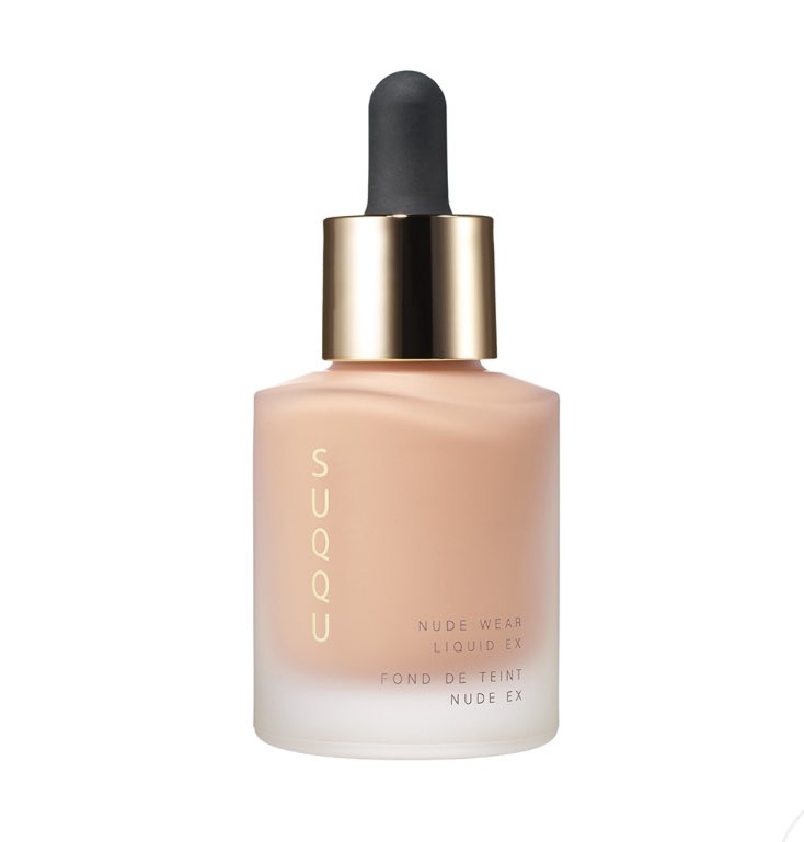 aibymakeupppp's tweet image. SUQQUのこのファンデ水みたいにシャバシャバで着け心地とっっても軽いのに仕上がりはちゃんと綺麗なのが不思議でどんどん沼ってく。4滴くらいしか使わないのに素肌感は残しつつ適度にカバーしてくれて崩れにくいし崩れ方も綺麗。大人の肌を活かしつつ美しく底上げしてくれる絶妙なファンデ。
