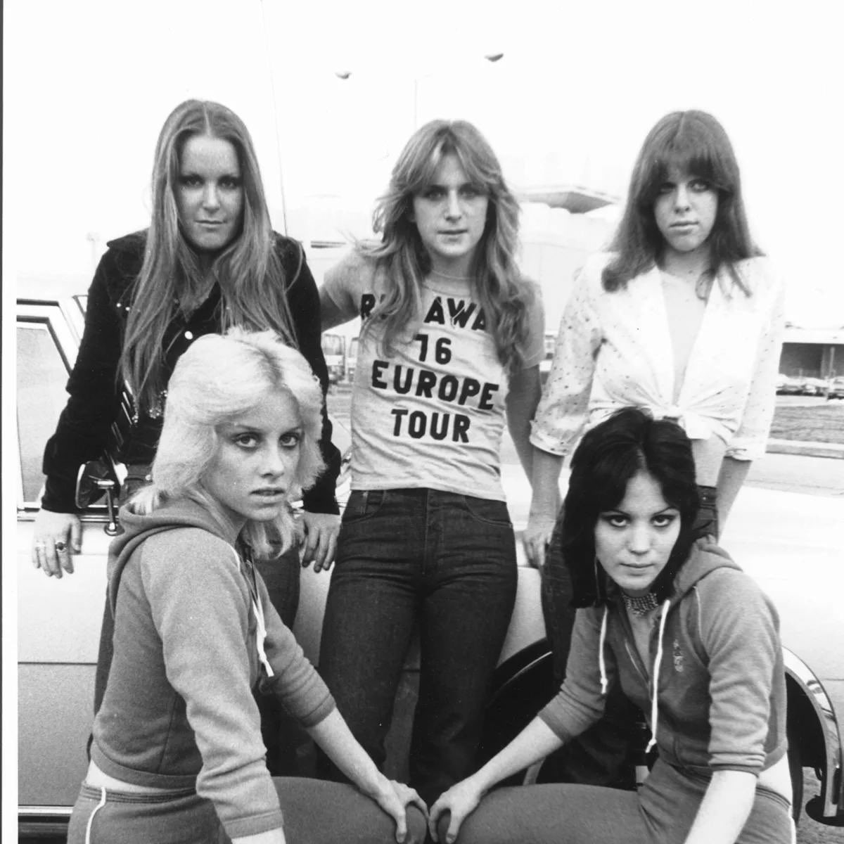 DeeLavMusic's tweet image. One of the biggest influences on my understanding of rock music in my teenage years was the music of these girls!
Is there anyone here who knows and loves their music? ๐ธโค๏ธ๐ธโค๏ธ