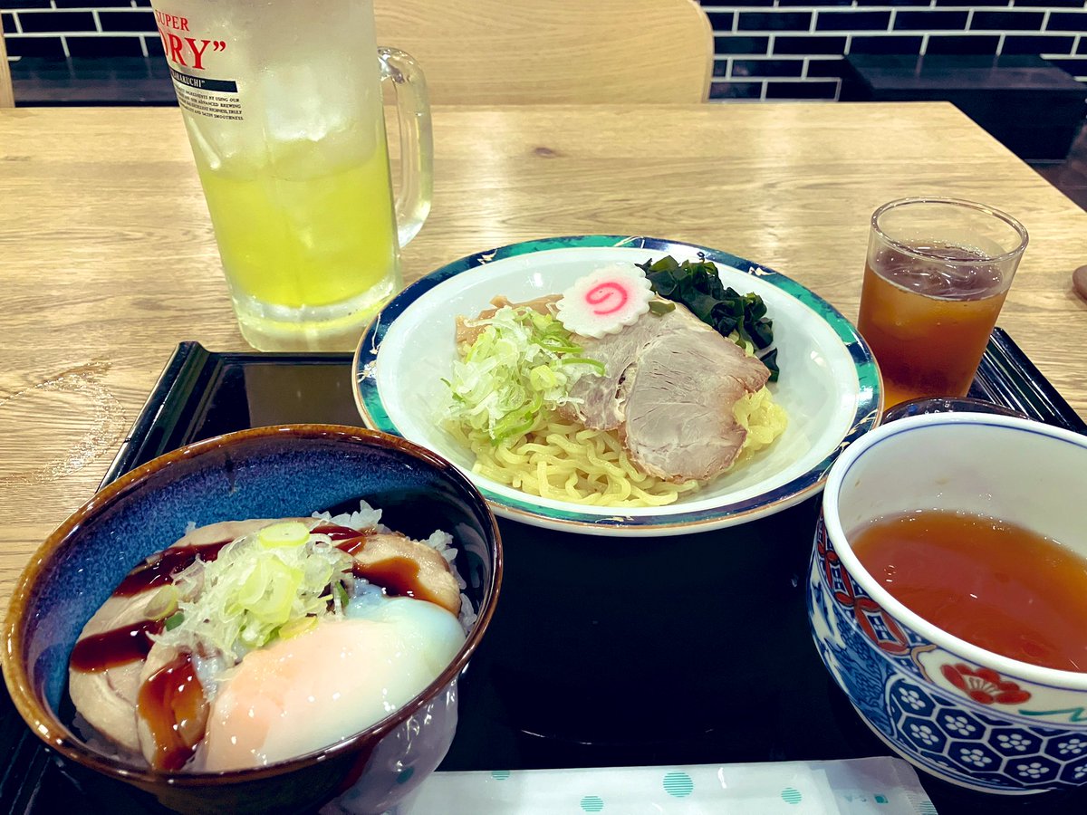 サウナ気持ちよかった😆
サ飯とオロポもついて1,500円は大満足