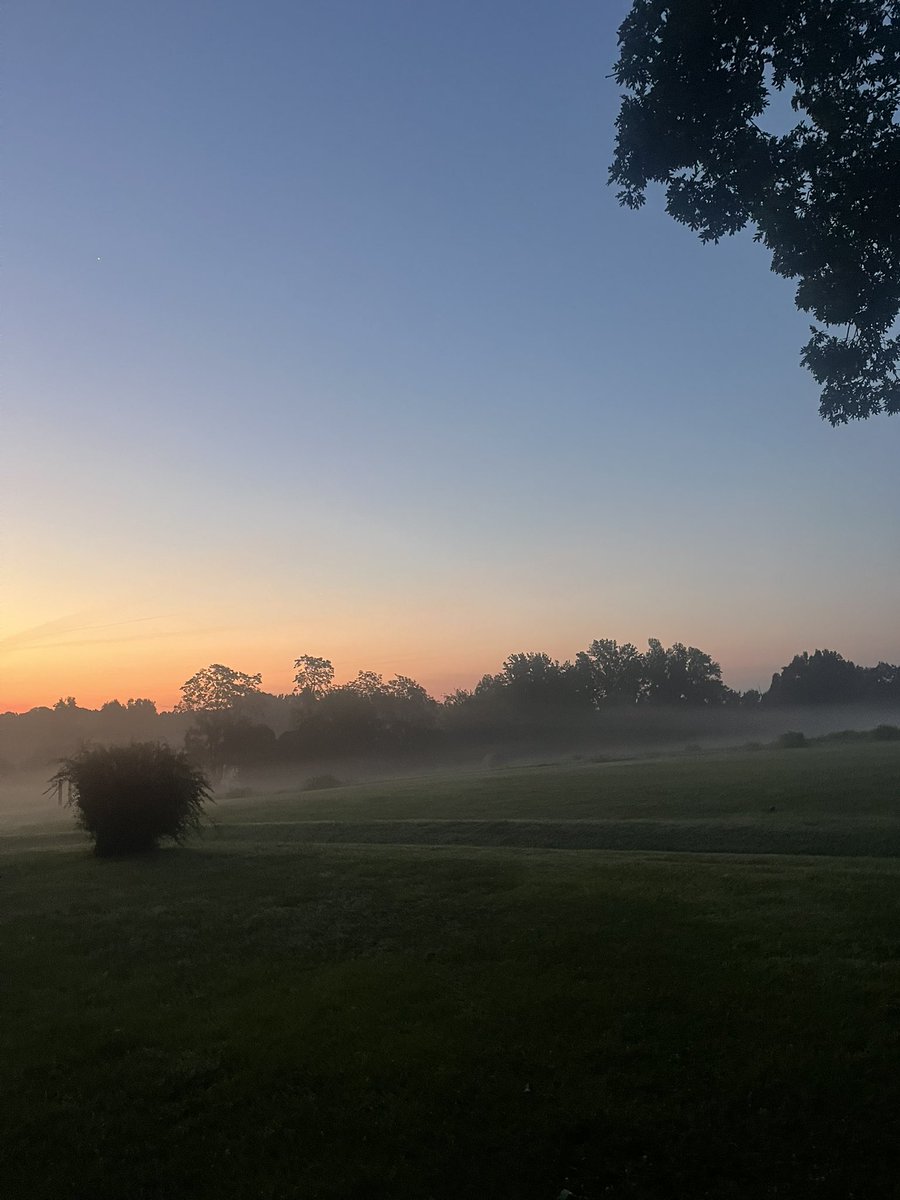 cloverdale2013's tweet image. Always good when you are blessed to see a sunset and “more” blessed to see a sunrise! Happy Wednesday….