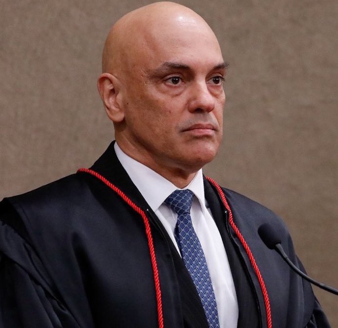 NewsLiberdade's tweet image. 🚨URGENTE - Alexandre de Moraes pode decidir nesta quarta sobre respostas de Bolsonaro por suposto descumprimento de medidas cautelares