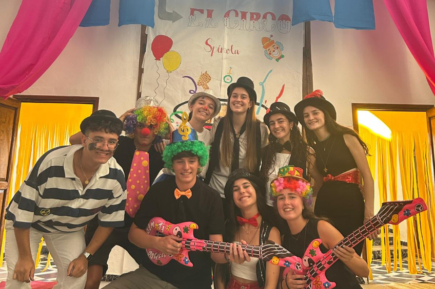 🕊️ “Vinimos a transformar… y fuimos transformados”.
Carmen y José Carlos nos cuentan su paso por la Misión Rural Spínola en Benarrabá.
🔗 Lee el testimonio completo en el blog: fundacionspinola.es/blog-escuela-s…

#VeranoSpínola #MisiónRural #FundaciónSpínola