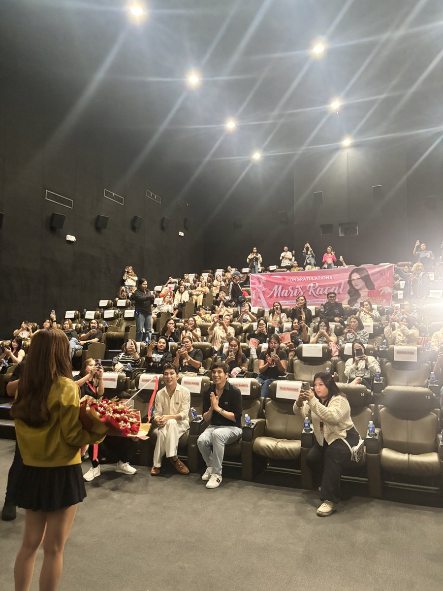 project8proj's tweet photo. #SunshineMovie block screening from Hikari Skin Essentials 💗

📍SM North Edsa

#SunshineMovieAtSMCinemas NOW SHOWING!! https://t.co/hHRqhNyNCu