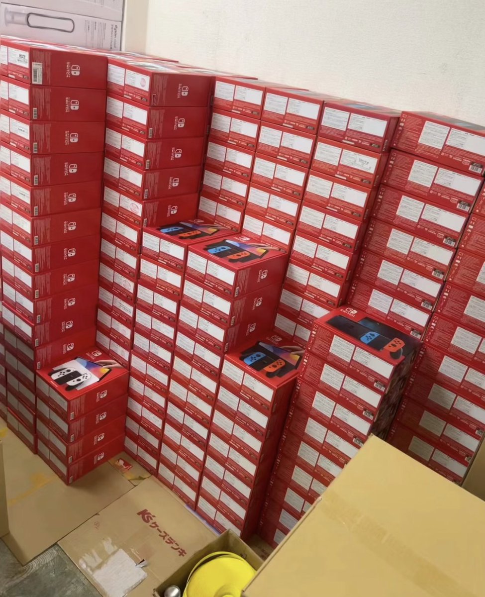 qtik8's tweet image. 電撃速報!! &quot;新景品解禁!! &quot;Scratch抽選開始!!

　　-------リポスト!!で参加可能!!------

以下の景品が「各１名様」へ当選！

🔥 PS5Pro　🔥 Switch　🔥 iPhone16Pro

▼ 参加
フォローリポスト✓
✨NEW!!お受取先→【lin.ee/oTcNO4j】

▼ 締切：8/13迄