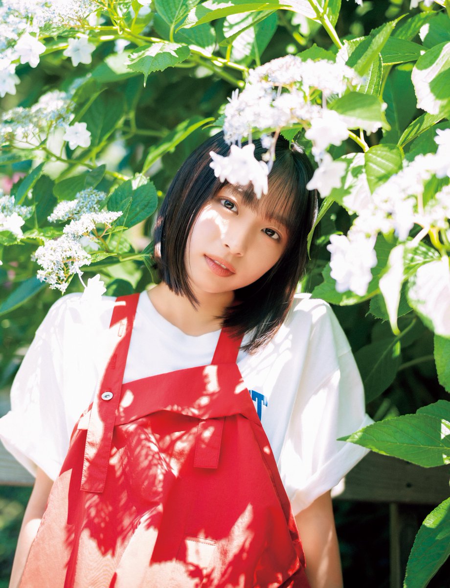 日向坂46 大野愛実 7/23(水)発売『週刊少年マガジン』 初ソロ表紙