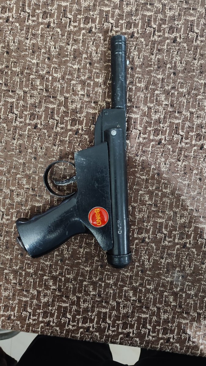 Jonk PS team successfully detected a robbery case within 24 hours of reporting and recovered 2 nos of imitation pistol, 1 sharp knife, 1 Motorcycle, 2 nos of mobiles and cash of Rs. 1,600/-. Arrested 4 accused persons and forwarded them to court i.c.w PS case no. 156/2025.