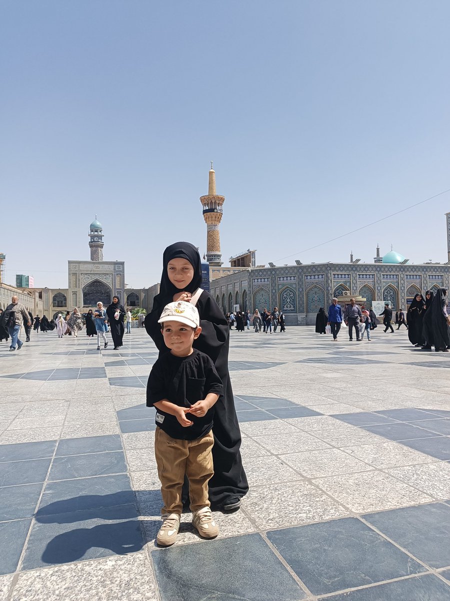 reza1371k_1's tweet image. با خودم گفتم نامردی بچه ها رو زیارت نبرم، پس دوباره دعاگوتون هستم:)))