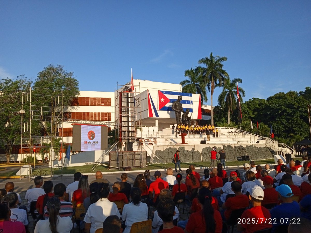 MairaFundora's tweet photo. Participamos en el acto provincial con motivo a la efeméride del 26 de julio donde #SanctiSpíritusEnMarcha , fue reconocida como provincia destacada @AlexisLorente74 @AndreiArmasBra6 @DeivyPrezMartn1 @TurinoWilliam @TFontanills #EducaciónTrinidad https://t.co/1uUXrraDnn