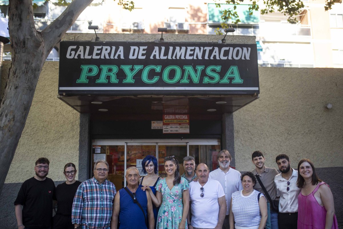 Carlos Poblete (@poblete_mmlega) on Twitter photo Recibir la visita de <a href="/manuelabergerot/">Manuela Bergerot</a> <a href="/SamuelescuVK/">Samuel Escudero León</a> <a href="/MartaCarmonaOs/">Marta Carmona</a> y <a href="/Jimegongo/">Jimena González 🏳️⚧️</a> a Zarza y recorrerla con el conocimiento de <a href="/AV_Zarzaquemada/">AV Zarzaquemada</a> fue un placer.
SUAP cerrado, Pedroches sin médicos, las plazas duras o el Mercado Pryconsa una experiencia. Gracias a todas y todos. Recibir la visita de <a href="/manuelabergerot/">Manuela Bergerot</a> <a href="/SamuelescuVK/">Samuel Escudero León</a> <a href="/MartaCarmonaOs/">Marta Carmona</a> y <a href="/Jimegongo/">Jimena González 🏳️⚧️</a> a Zarza y recorrerla con el conocimiento de <a href="/AV_Zarzaquemada/">AV Zarzaquemada</a> fue un placer.
SUAP cerrado, Pedroches sin médicos, las plazas duras o el Mercado Pryconsa una experiencia. Gracias a todas y todos.