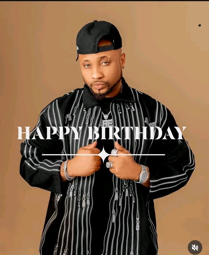 Odunayo2612's tweet image. Happy birthday OMO GOMINA @B_RedHKN long life and prosperity more years to celebrate in a good health and more money in your account, more wins and more endorsement sir. Enjoyed you day.
Let us Repost to celebrate him @rednationmusic