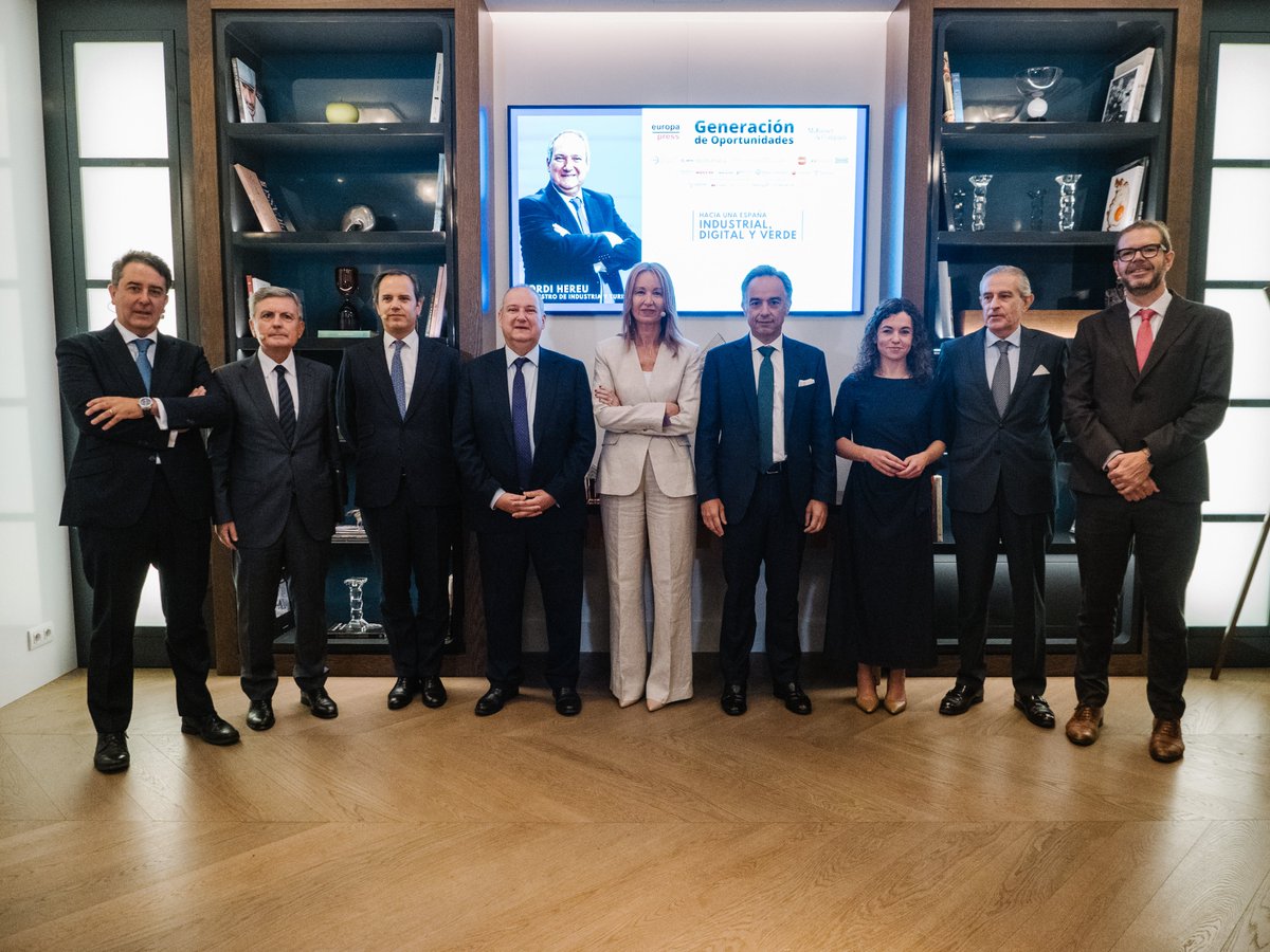 minturgob's tweet image. 🗣️@jordihereub, en #EPGeneraciónOportunidades: "La apuesta estratégica y ganadora por las energías renovables nos permite avanzar en la reindustrialización. Con ello, contribuimos a una Europa que debe seguir fortaleciendo su autonomía estratégica".