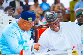 romeocza's tweet image. Everything that happens in NASS, they blame Akpabio even If it happens in HoR, it's still Akpabio. I don't even know the name of the Speaker of HoR, I just know he's a Northerner. They fear the North, so it's Akpabio that's easy to bully abi...Annang man how? Ask Yari & Kalu