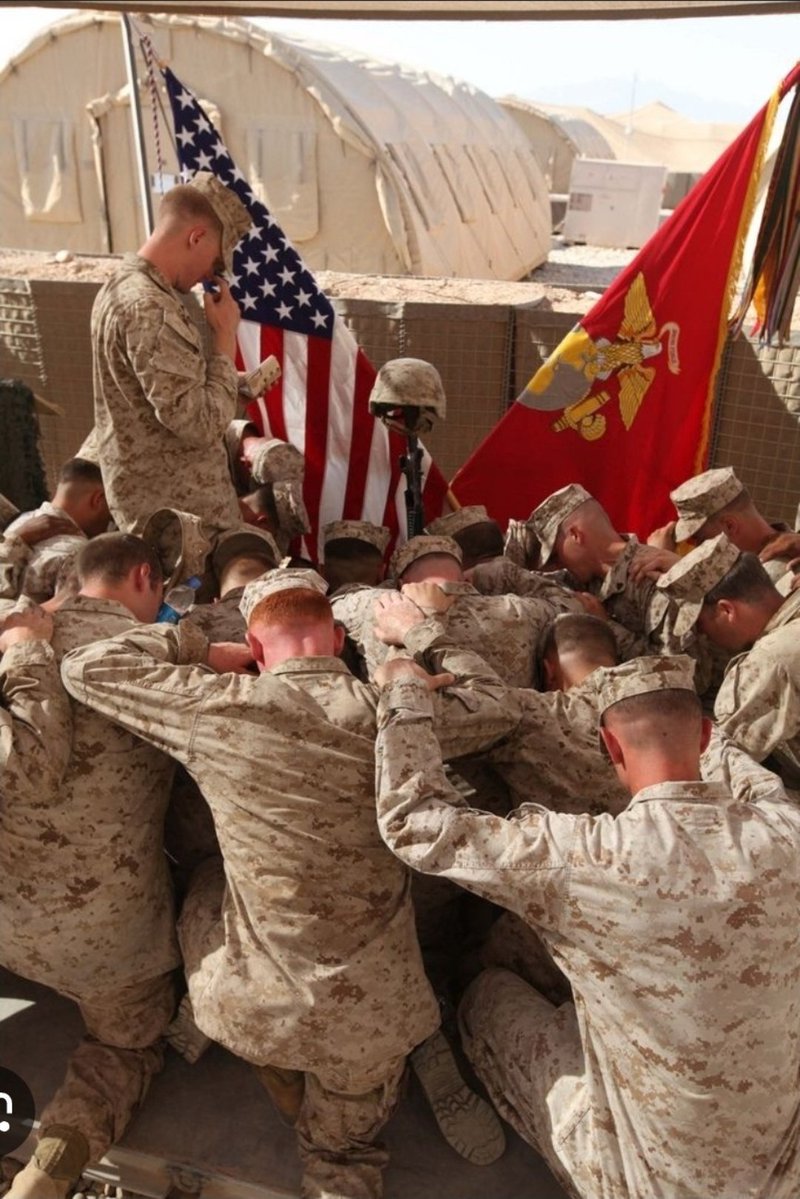 NicholasFl33333's tweet image. Warriors in prayer, battle-tested and God-grounded. We kneel not in weakness but in reverence. Before the mission, before the fight… we put our faith in Christ. That’s how Marines roll boots in the dirt, hearts with the Lord. Semper Fi. Do or die. Jesus is King.” 🦅⚓️🇺🇸✝️🪖