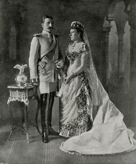 oldroyalty1's tweet image. #OTD, 23 July 1885, Princess Beatrice of the UK married Prince Henry of Battenberg at St. Mildred’s church, Isle of Wight

When Beatrice told her mother of her desire to mary, Queen Victoria didn’t speak to her for 7 months. Finally, Victoria approved the marriage with conditions