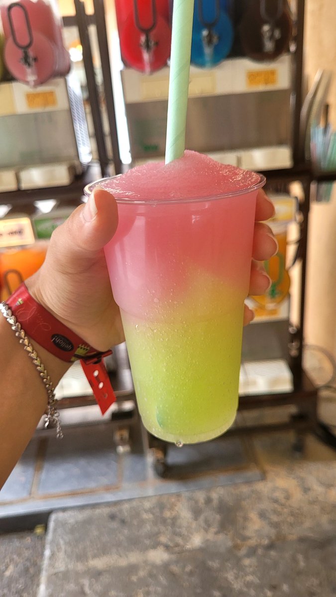 rskyelix's tweet image. minsung slushie