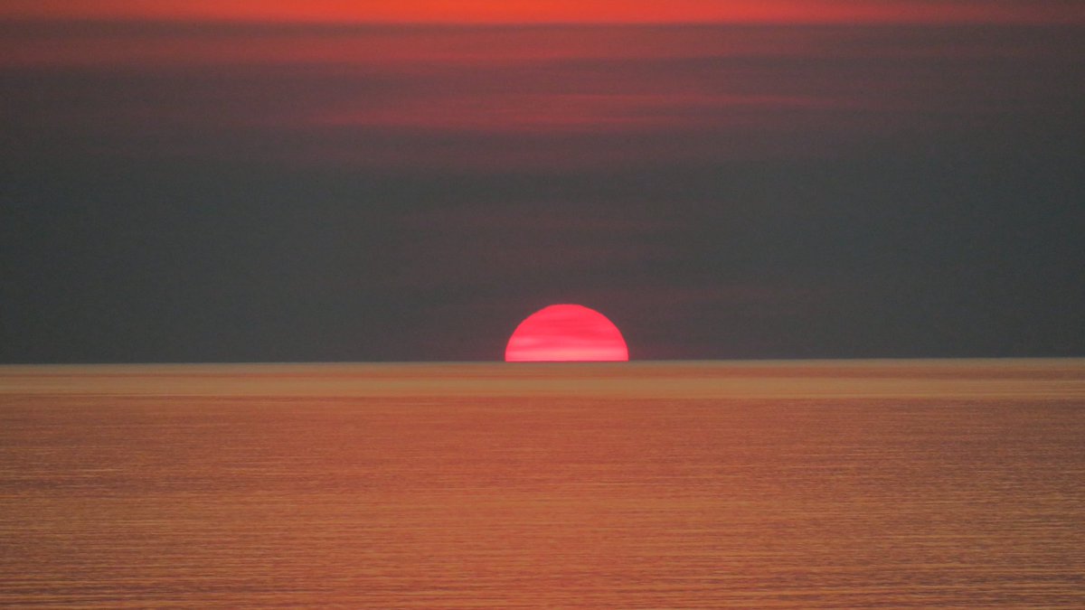 HMSDauntless's tweet image. Sunset, DNTL remains at sea participating in Exercise #TalismanSabre2025 working together, #StrongerTogether
@COMUKCSG @NATO