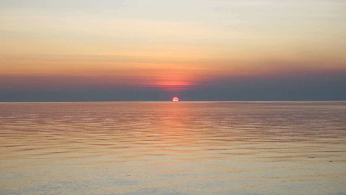 HMSDauntless's tweet image. Sunset, DNTL remains at sea participating in Exercise #TalismanSabre2025 working together, #StrongerTogether
@COMUKCSG @NATO