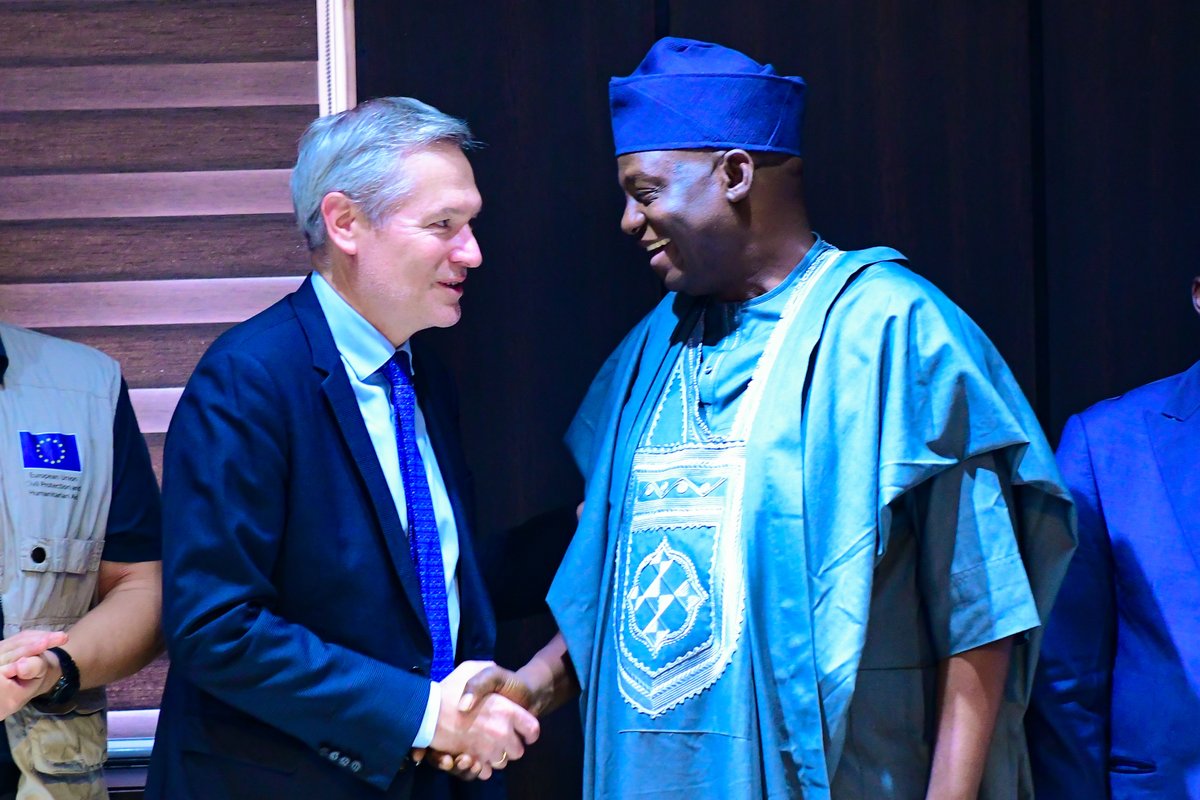 EUinNigeria's tweet photo. After their Sokoto visit, @GautierMignot2, @nentawe1 &amp; partners met in #Abuja to scale up malnutrition response in North‑West/North‑East &amp; deliver relief in #Benue. The Amb. urged more domestic funding &amp; reaffirmed the EU as Nigeria’s trusted partner for development. #EUinNigeria https://t.co/5a2f7MI2iO