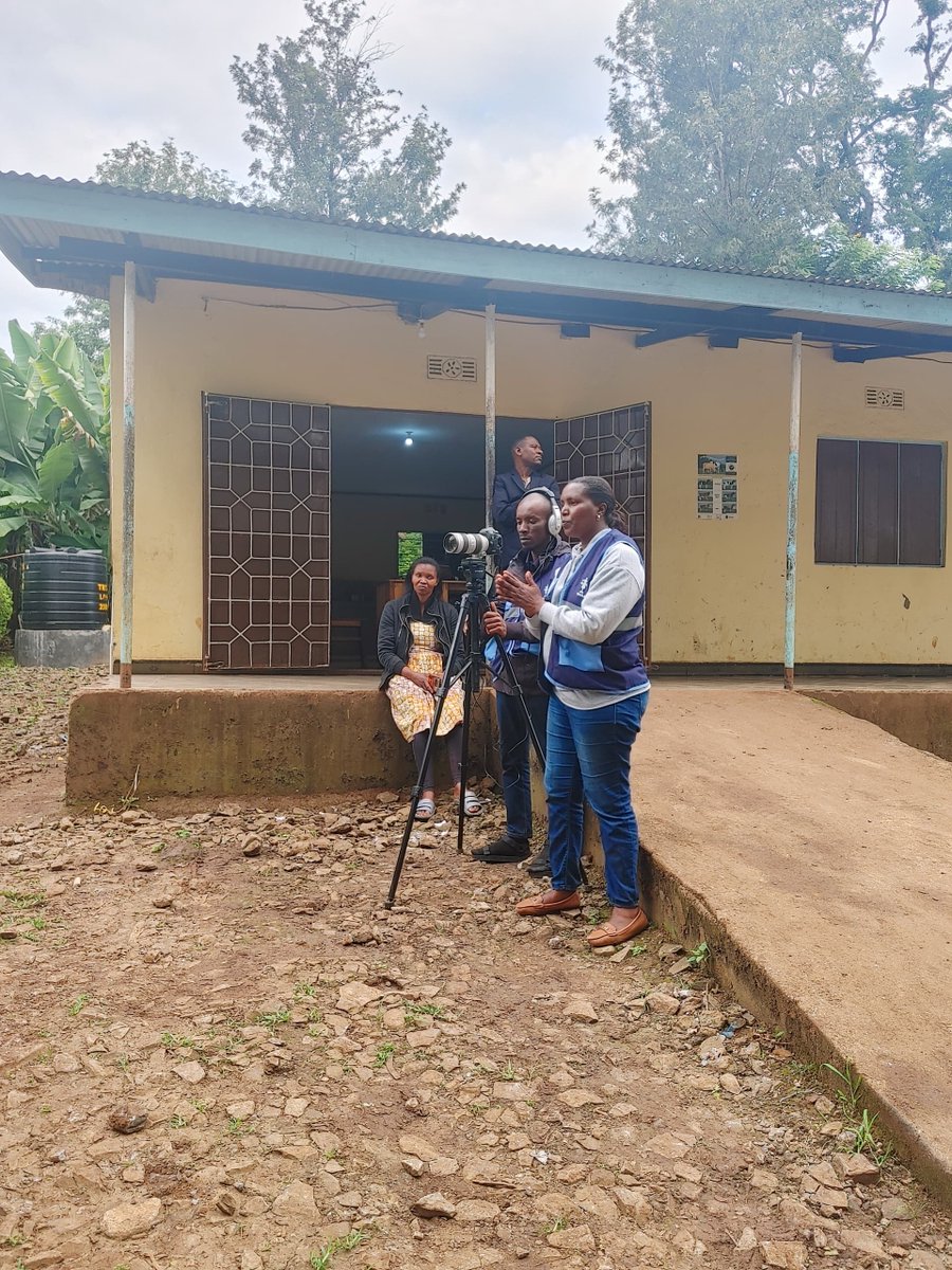 TawlaTZ's tweet image. Zoezi la ukusanyaji wa picha, video na shuhuda za wanufaika wa mradi wa #LRF limetuwezesha kutembelea kijiji cha Mamba, wilaya ya Hai, ambapo tumekutana na wanufaika wa mradi kupitia ushirika wa maziwa – Kilimanjaro Dairy Co-operative Joint Enterprise Limited (KDCJE).
Katika…