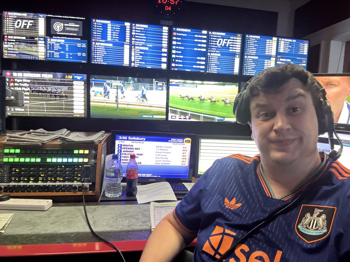 Sam Mulliner (@sammulliner) on Twitter photo Portsmouth Monday 🎯 
Newcastle Tuesday ⬛️⬜️
Milton Keynes today! 🎙️ Portsmouth Monday 🎯 
Newcastle Tuesday ⬛️⬜️
Milton Keynes today! 🎙️