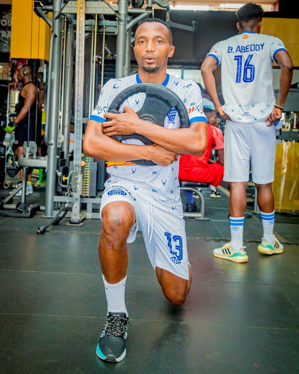 Rayon Sports yashyizeho gahunda yo gukora imyitozo inshuro 2 ku munsi…

Mu gitondo ni Fitness kwa Ayabonga muri Gym

PM ni kwa Lotfi mu Nzove