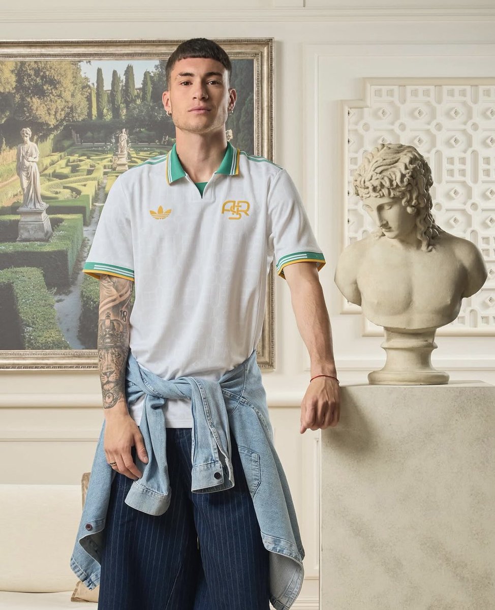 asroma_images's tweet image. Matias Soulè | #ThirdKit