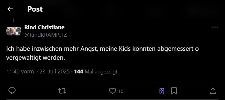 GerShahruk's tweet image. Kinder werden auf einer Klassenfahrt von Rechtsextremisten bedroht, der blaune Mob so:
Und diese Abartigen fragen sich, warum niemand mehr in den Osten will.....