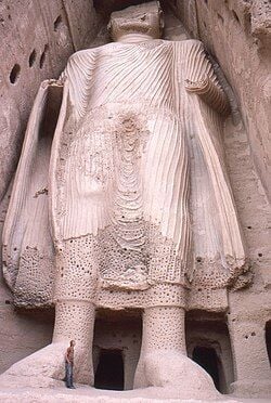 RoyGrinwis's tweet image. Did you know the Buddhas of #Bamyan, #Afghanistan were once the tallest in the world?
Carved in the 6th century, destroyed in 2001. Their empty niches still echo defiance.
#AfghaniFacts 💡