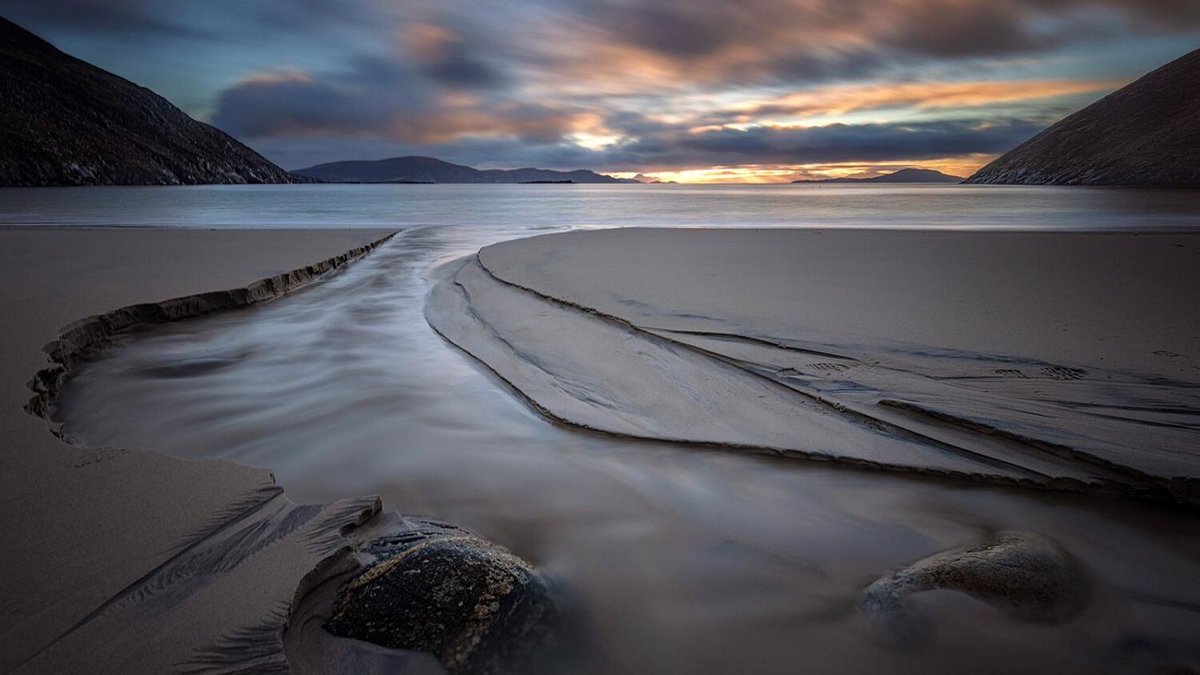 MayoDotIE's tweet image. Two photos taken in Mayo were shortlisted in the new Source to Sea category at the 2025 Love Your Coast Photography Awards which showcase the Irish coast in all its wonder.

More: con-telegraph.ie/2025/07/22/stu…