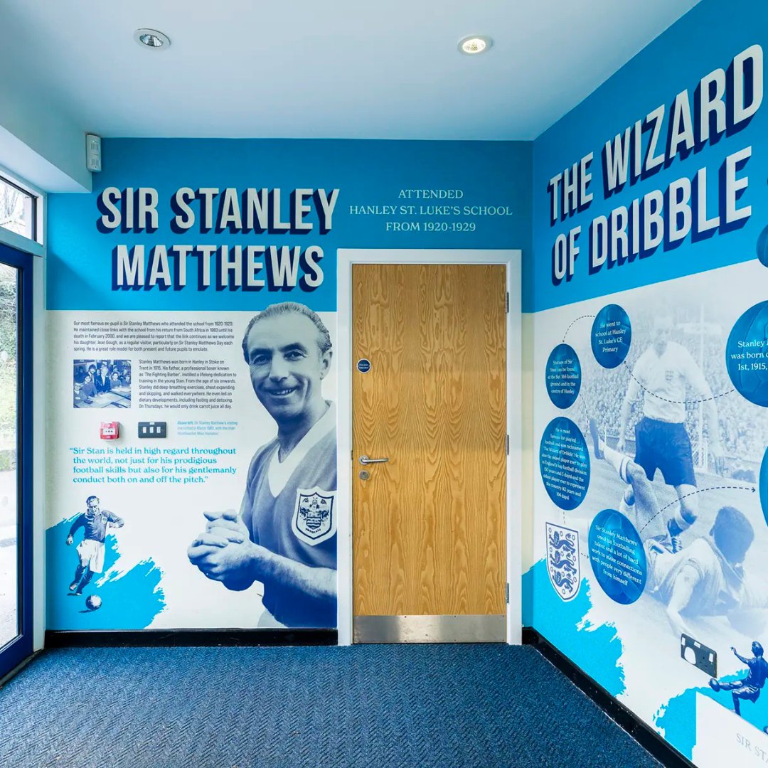 We designed Wall Art for Hanley St Luke’s CofE Academy.

The aspirational design features alumni who have achieved greatness in football. We also included messages that speak out against racism in the sport: tinyurl.com/3pfh74by 

 #VisualLearning #PromoteYourSchool