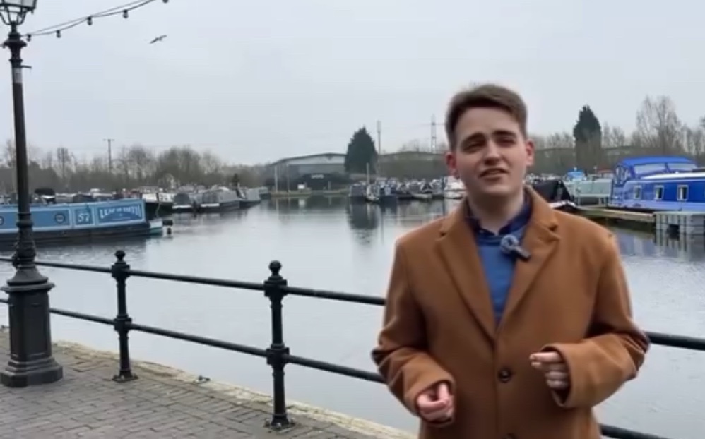 reformexposed's tweet image. Reform UK's @Brandon_S_Clark, candidate in the Alrewas & Fradley, Lichfield by-election this week has DM'd us to set the record straight.
We don't publish DMs as a rule, but in the interests of of fairness, and his request, here is what he told us to correct:
1. I am not…