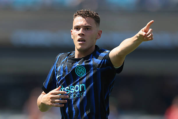 ⚫️🔵🇦🇱 L'Inter è rimasta molto sorpresa dalla decisione di Asllani di rifiutare una squadra di medio-alto livello come il Betis Siviglia. Ma il centrocampista vuole rimanere in Italia anche per motivi familiari. La posizione dell'Inter non cambierà: il giocatore verrà ceduto,