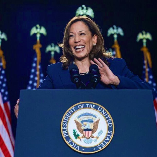 audrxysn's tweet image. On this day, on year ago, Kamala Harris held her first presidential rally in Milwaukee, Wisconsin since Joe Biden stepped down as a candidate
Right after achieving the best 24 hours of grassroots fundraising in presidential campaign history.
