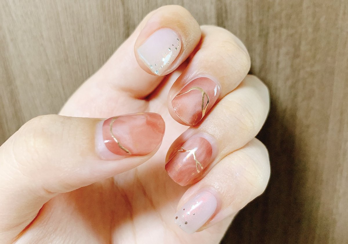 pegasus_0707's tweet photo. 今回のセルフネイル💅
夏っぽくてカワイイ！ https://t.co/5TNagqaNiU