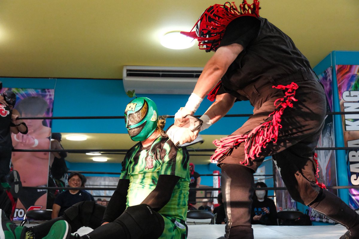toratigerjiro's tweet photo. 25.7.20 プロレスリングFTO
道場マッチ“虎の穴”

スカルリーパーA-ji選手
レイ・オシート選手
②

#プロレスリングFTO #REALLUCHALIBRE #レアルルチャリブレ #レアル・ルチャ・リブレ https://t.co/Z8laU0cCg7
