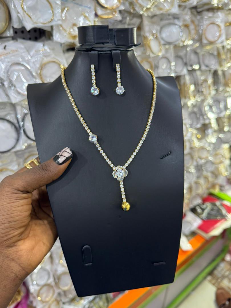mersElegance's tweet image. Tennis Neckpiece with Earrings
Complete set comes boxed
N12,000
📍Lagos