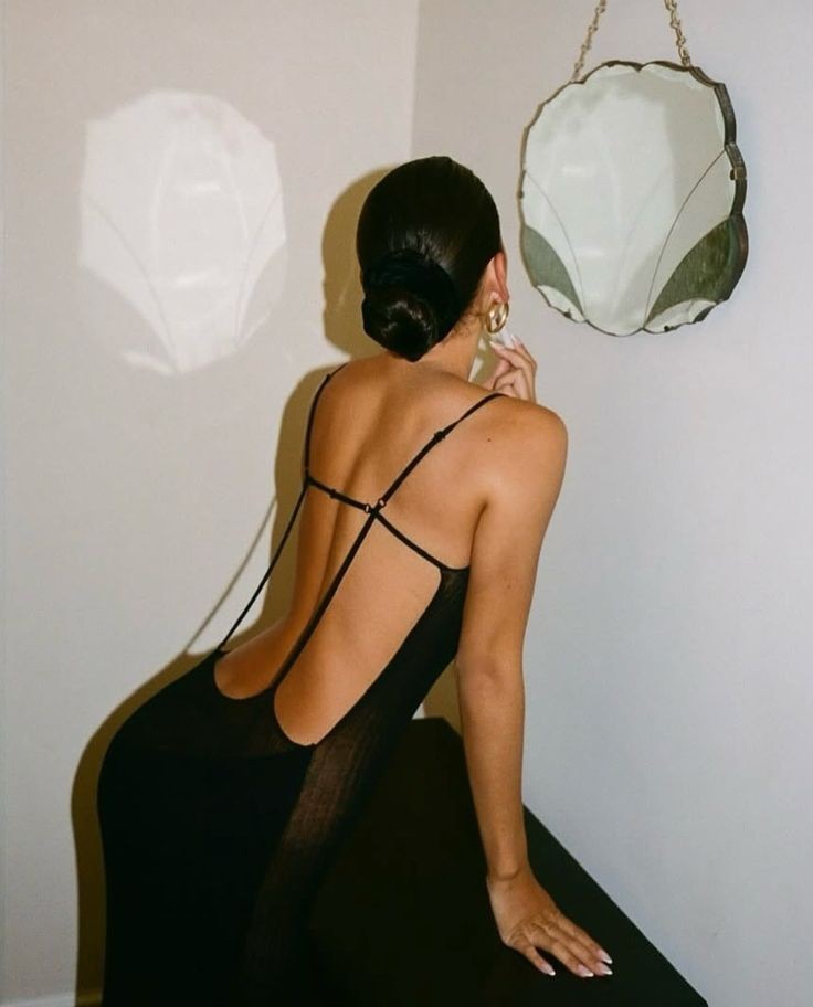 backless dresses