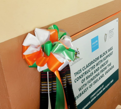 IrlEmbUganda's tweet image. Great celebrations at Kasimeri PS in Moroto as @IEAmbUganda commissions the newly constructed and fully furnished classroom blocks in Primary Schools in Moroto, Abim, Karenga, Nabilatuk and Amudat districts in Karamoja. #Ireland in partnership with @UNICEFUganda @Educ_SportsUg