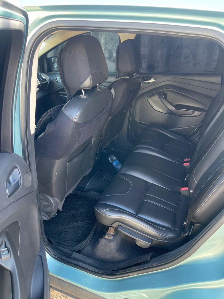Automall_ng's tweet image. Slightly used Ford escape 2015 model
Price:9.9m
Duty: paid
Location: Kaduna
@abujastreets @__yellows
Retweet pls馃檹