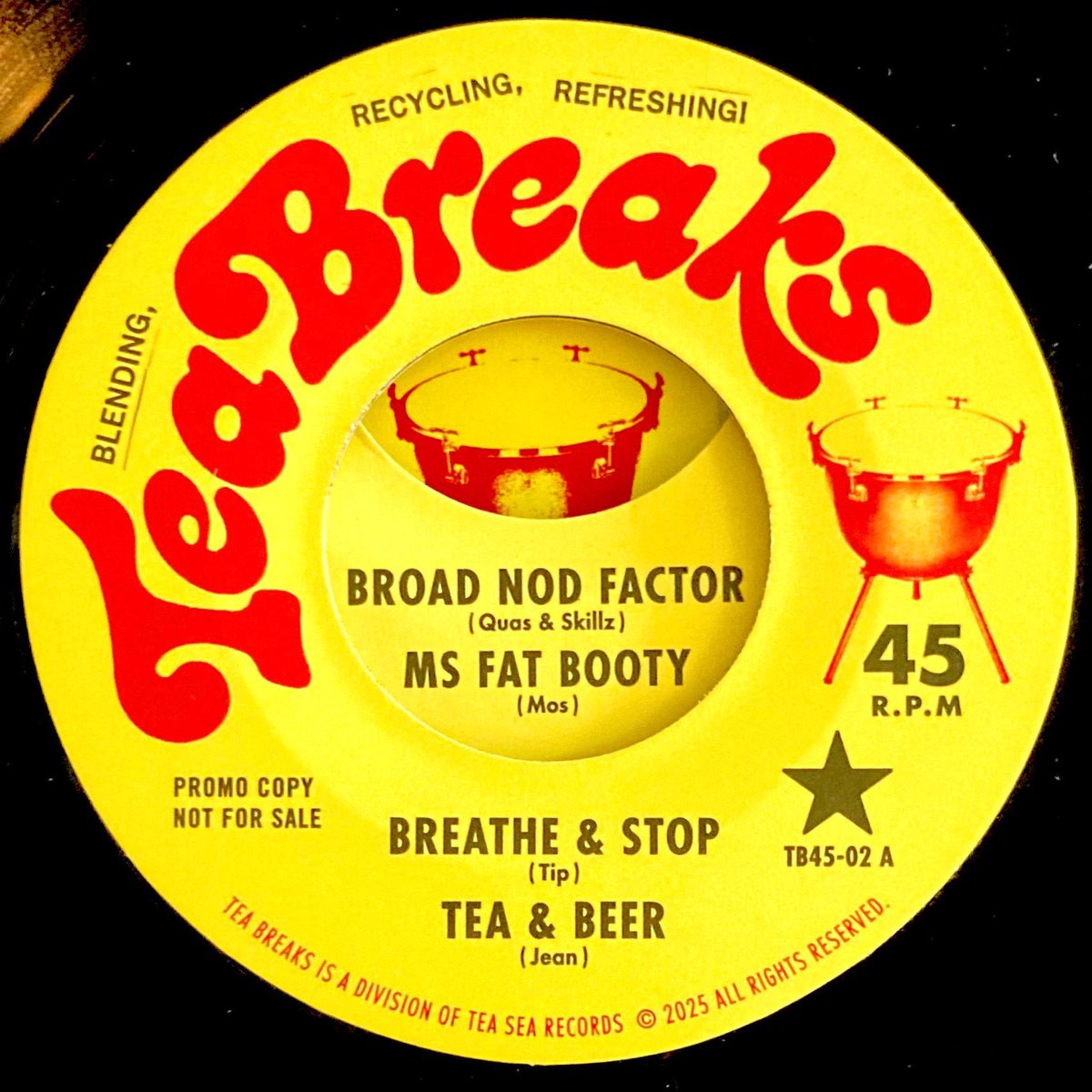 RarekindRecords's tweet image. TeaSea Records return with the latest Tom Caruana remix project and a couple of fresh 45s 🫖🥁💣
rarekindrecords.co.uk/collections/al…
#tomcaruana #breatheandstop #cream #teaandbeer #thewutles #teasearecords