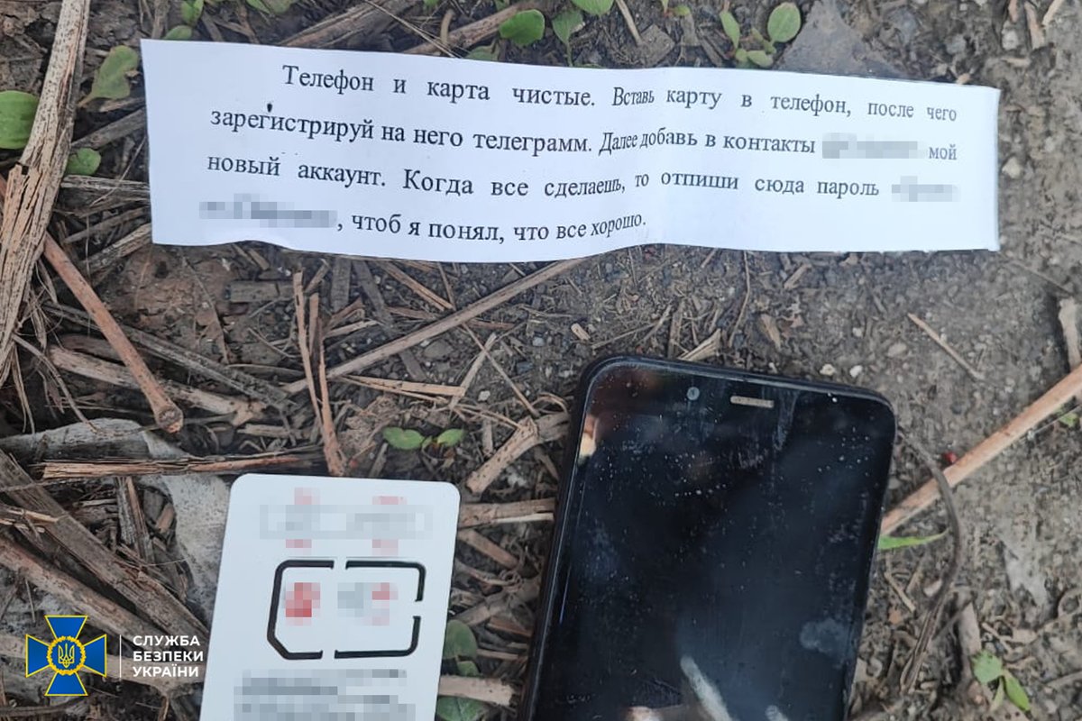 ServiceSsu's tweet image. СБУ затримала агента фсб, який на замовлення рф створив мережу схронів з вибухівкою для терактів на Дніпропетровщині
➡️ ssu.gov.ua/novyny/sbu-zat…