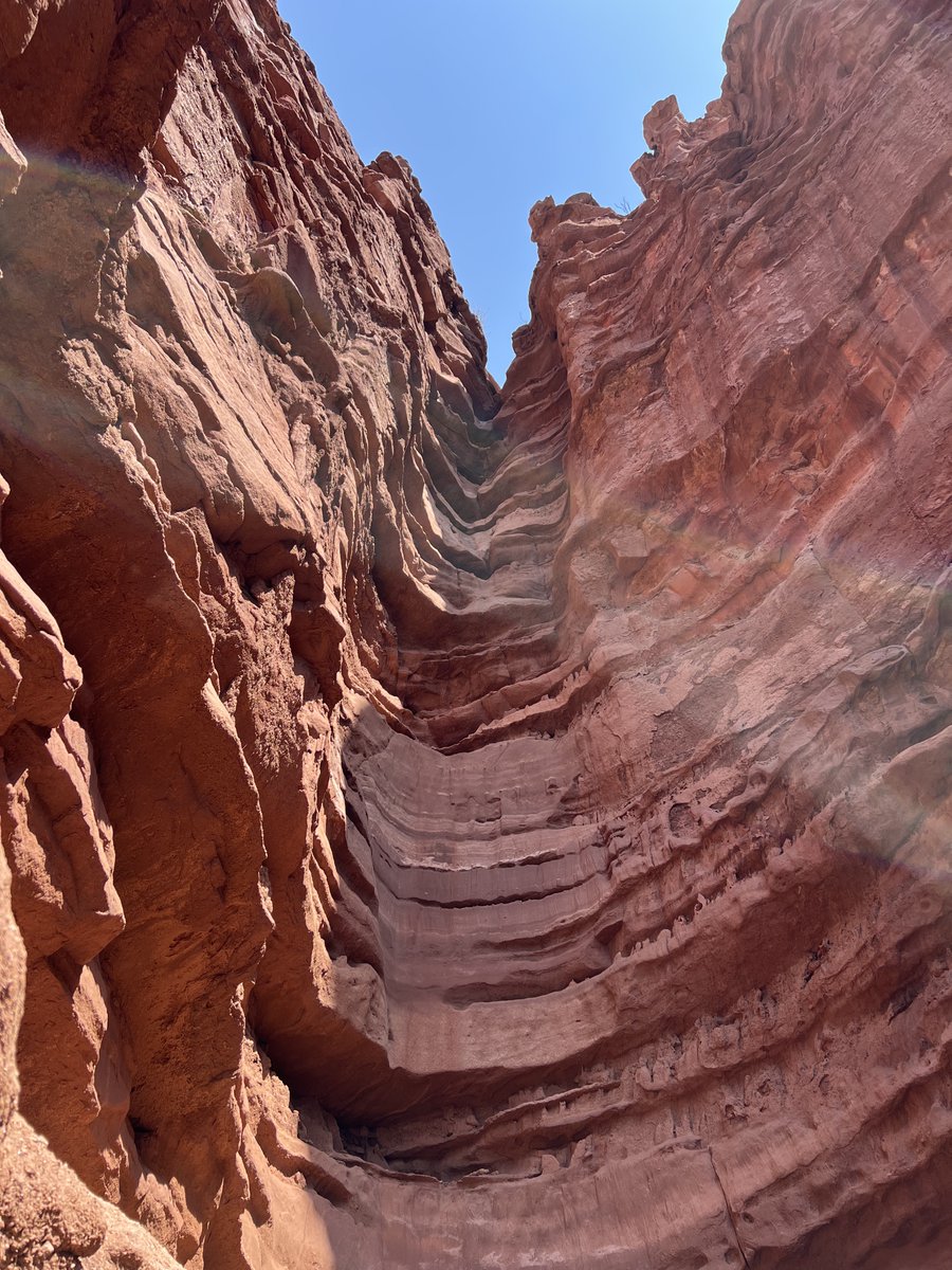 CGTNOfficial's tweet image. Located in Wensu County of Aksu Prefecture, northwest China's #Xinjiang Uygur Autonomous Region, the Tomur Grand Canyon is a breathtaking natural wonder shaped over millions of years by wind, water and time. #ChinaSeen #ExploreXinjiang
Often referred to as a "living geological…