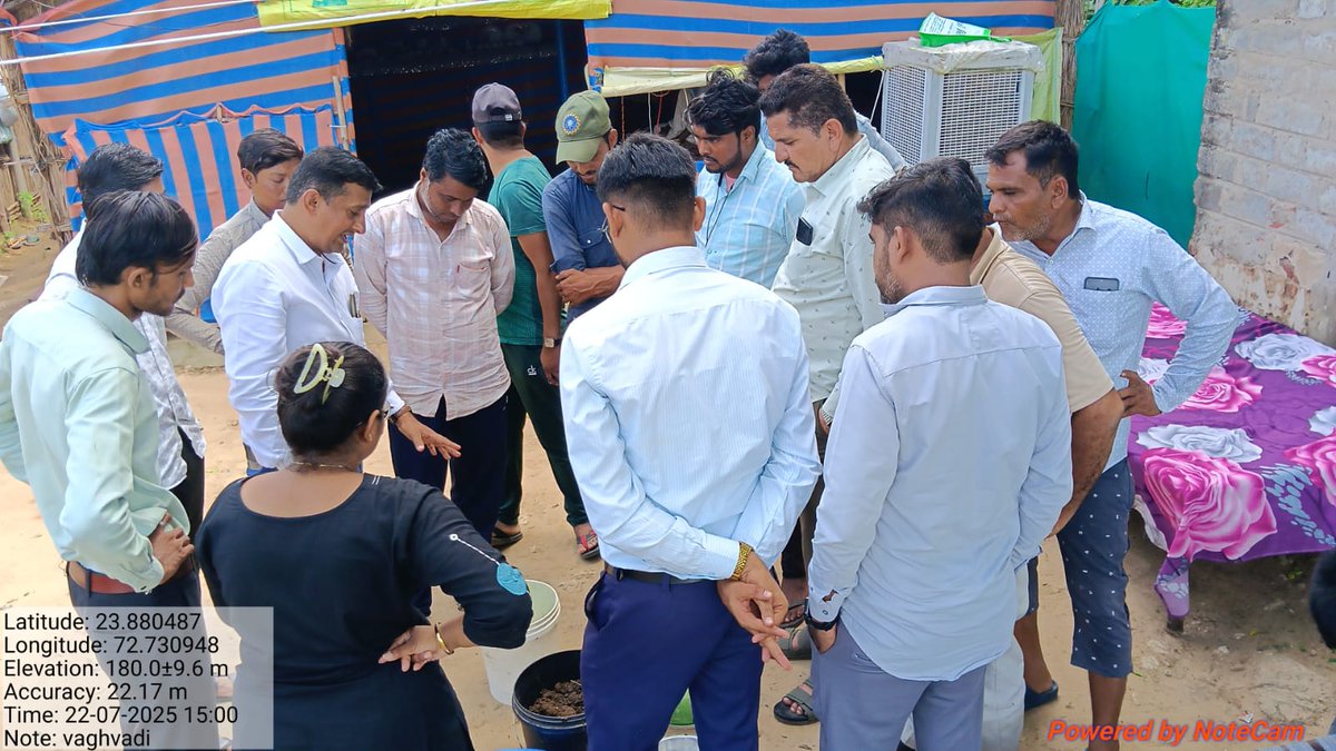infomahesanagog's tweet photo. મહેસાણા જિલ્લાના ખેરાલુના વાઘવાડી વિસ્તારમાં ખેડૂતો અને પરપ્રાંતિય ખેડૂતોની રૂબરૂ મુલાકાત લેવાઈ..

@CMOGuj @InfoGujarat 
@CollectorMeh @ddo_mehsana https://t.co/JuHiWPlzpJ