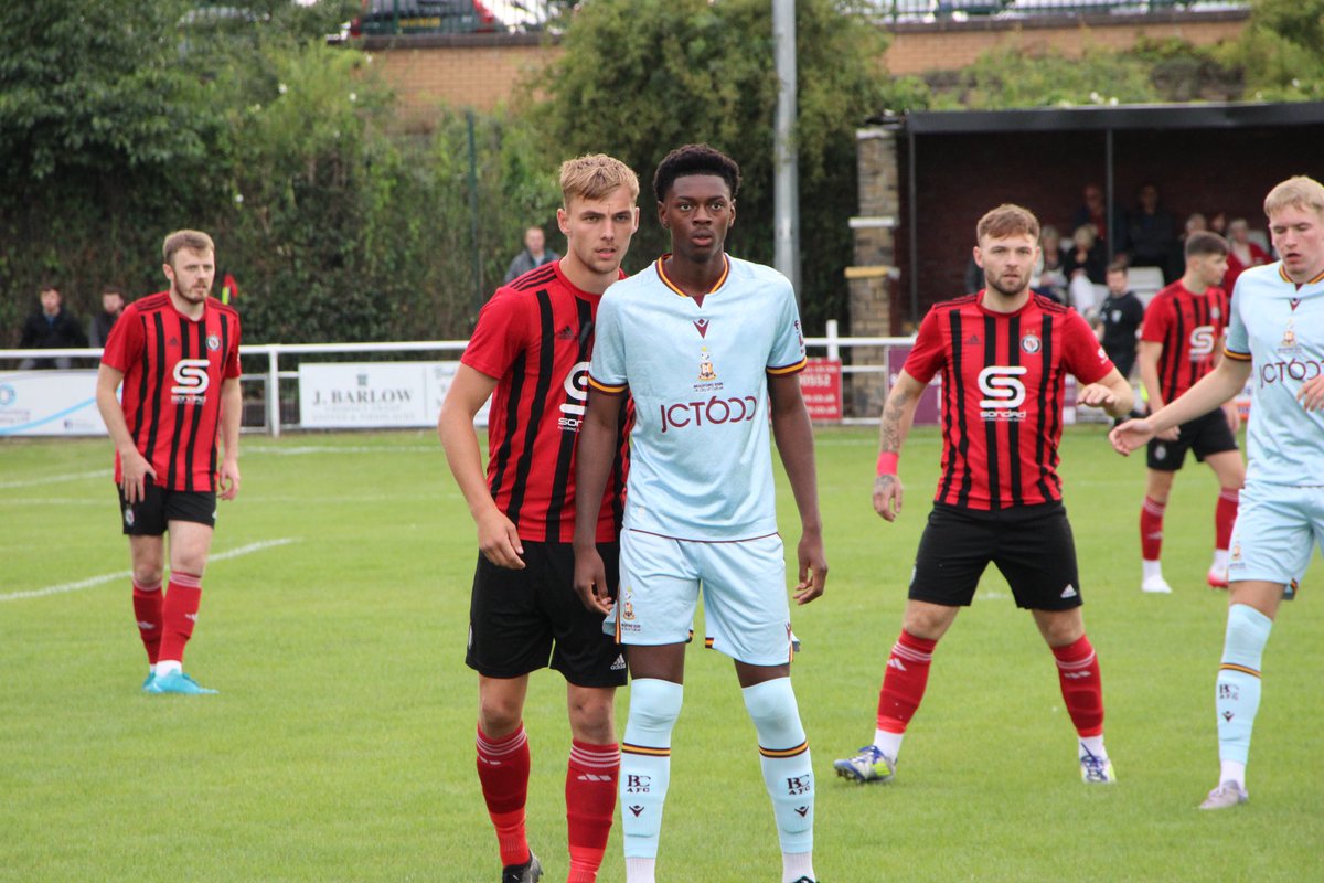 FindMeOnTheSL's tweet photo. Find me on the sideline @CampionAFC V @officialbantams 

🔗 https://t.co/xiMjLtGrWx https://t.co/5h1Z7SYgZE