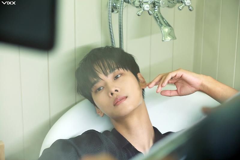 6NN30's tweet image. 만두사와
                                                 어
                                                 지금 만두 가는중
만두빨리와
                                                 만두 뛰는중