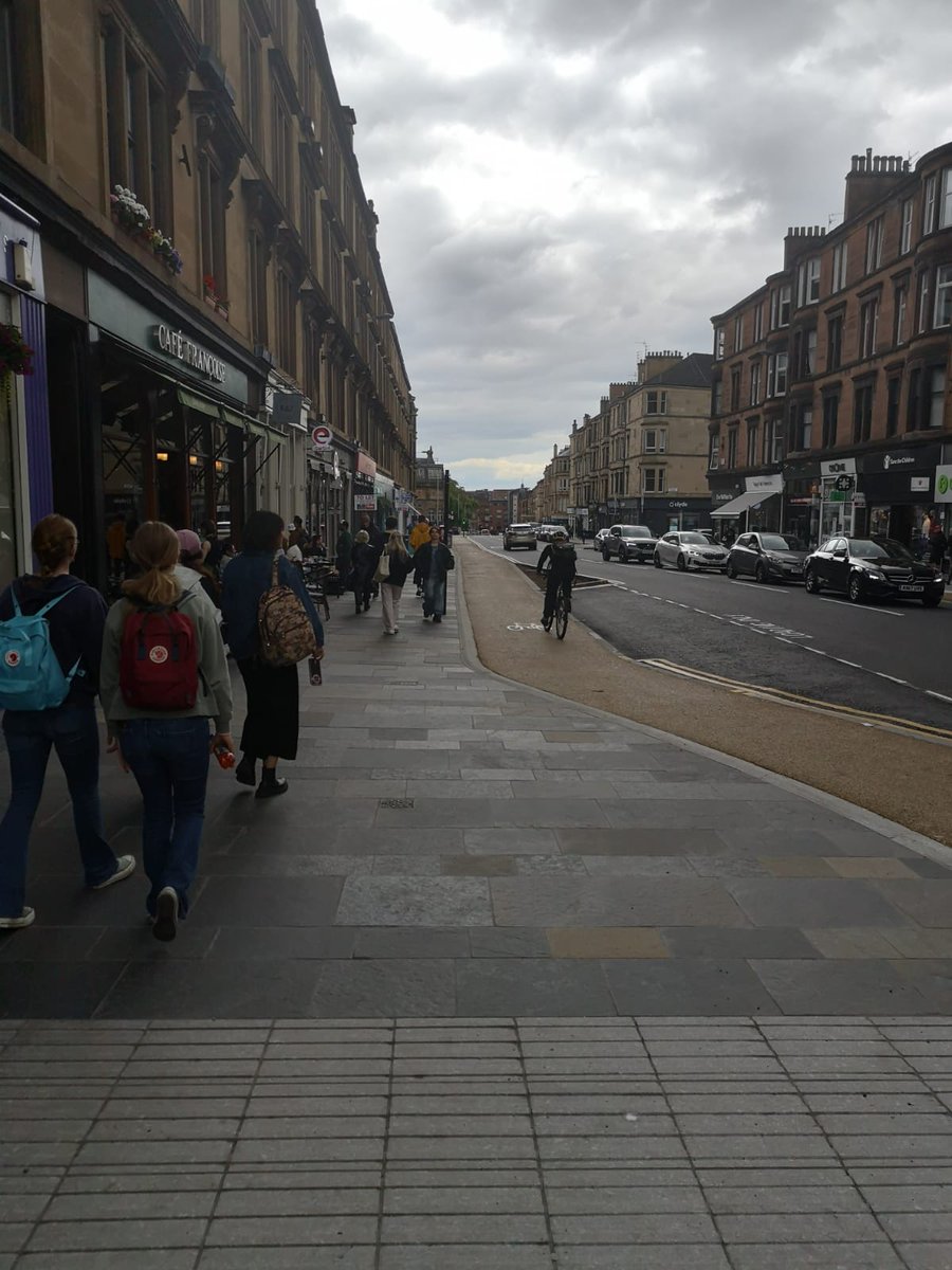 GlasgowCC's tweet image. The public realm improvements on the southern half of #ByresRoad have been successful, with retail unit vacancies below pre-pandemic levels and a far more attractive environment there, and work on the northern half will begin next month.
More info 👉 ow.ly/aMGH50WtNU4