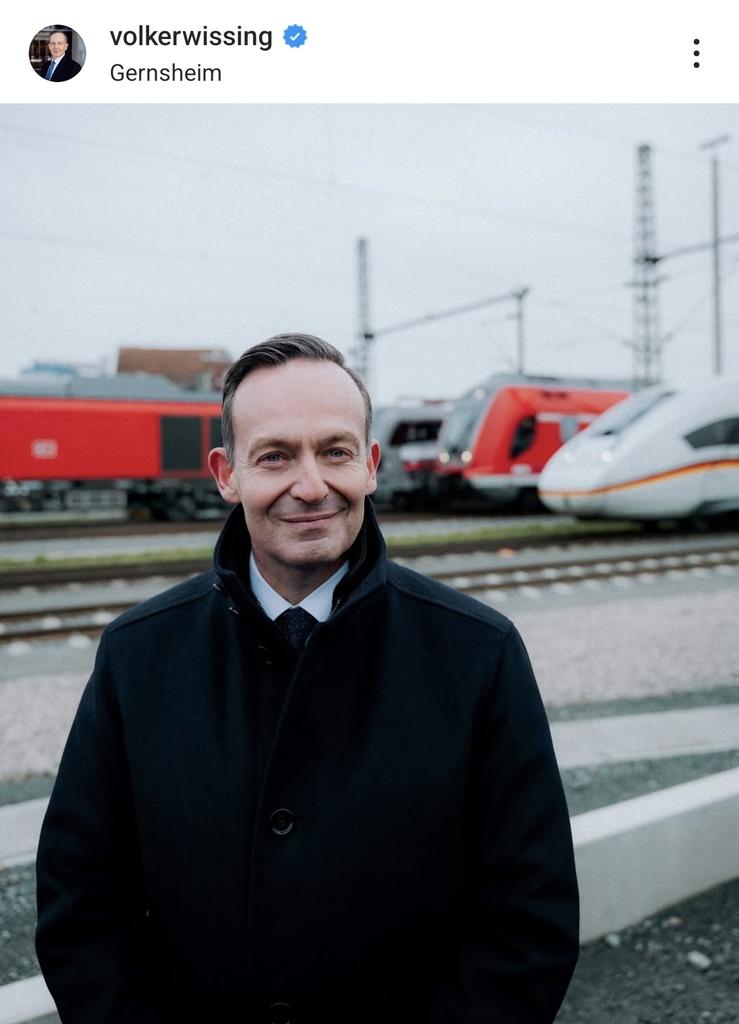 Storch_i's tweet image. Falls Union und SPD keinen Ausweg aus ihrer Sackgasse rund um die #Richterwahl finden... es gibt einen Richter, der gerade nicht so viel zu tun hat 🤗