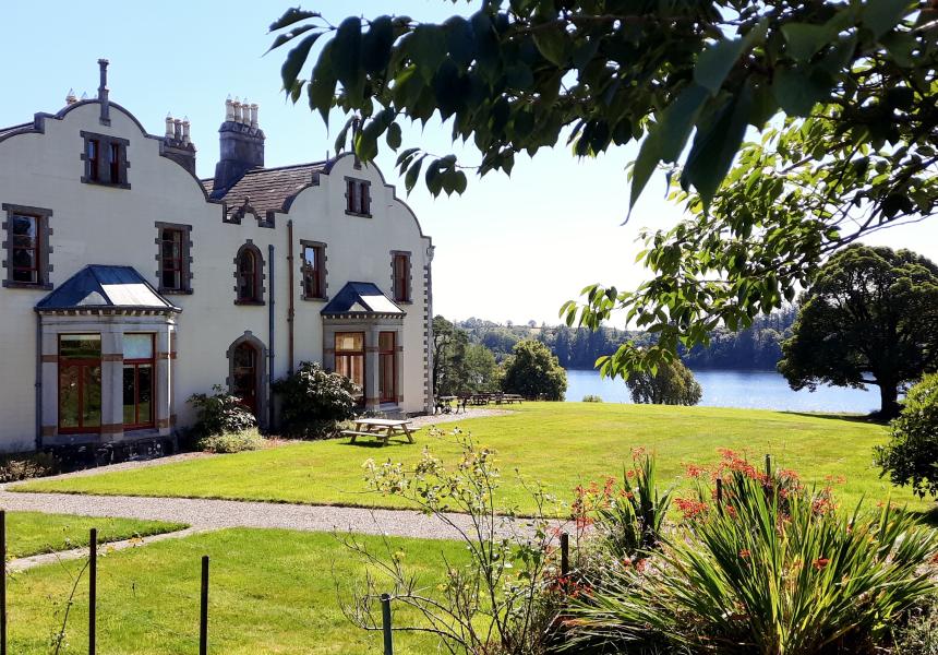 writing_ie's tweet image. Tyrone Guthrie Centre Bursary Awards for Children’s Books Artists
Applications deadline: 15th August 2025
An opportunity for artists to avail of a week-long residency, to take place between 3rd and 10th November & 17th and 24th November 2025.
Read more:
writing.ie/resources/tyro…